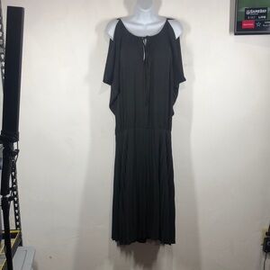 NWT BCBGMAXAZRIA Lona black pleated dress size large